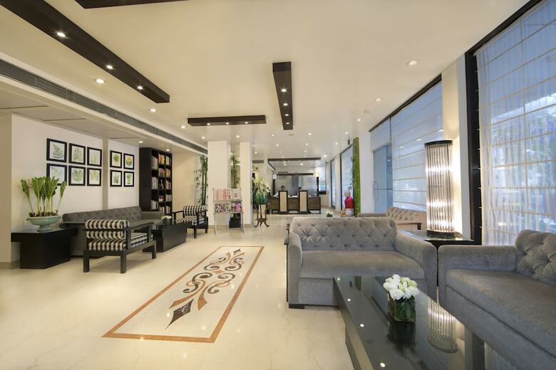 Rockland Hotel, C.r Park