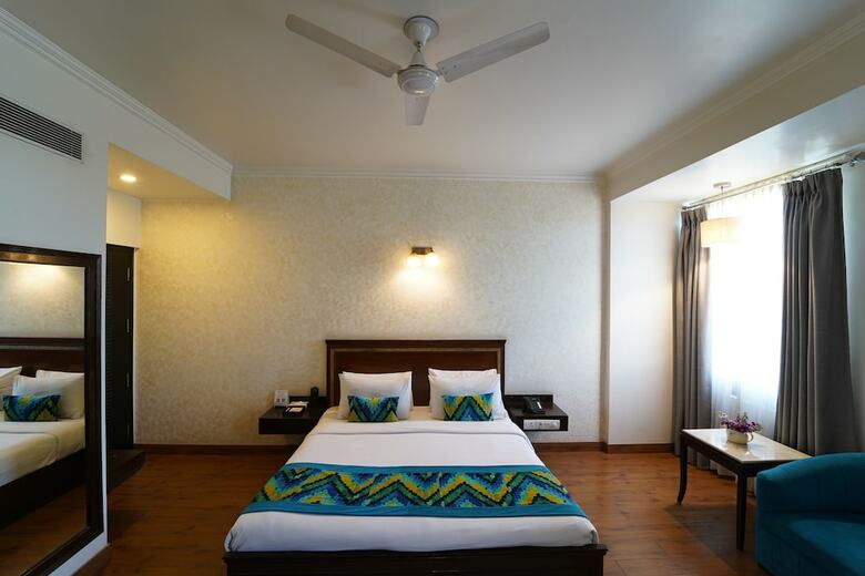 Rockland Hotel, C.r Park