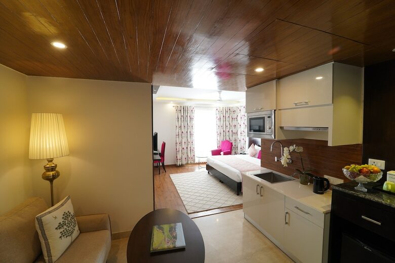 Rockland Hotel, C.r Park