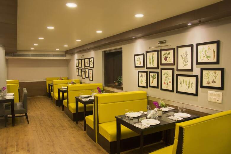 Rockland Hotel, C.r Park