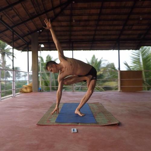 Free Flow Yoga