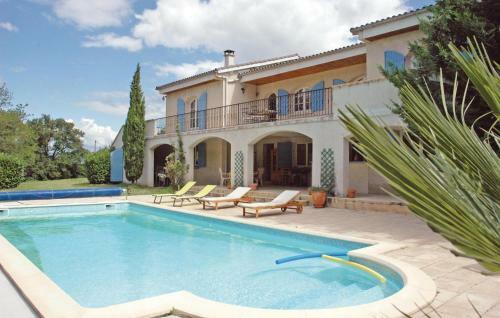 Holiday Home Chemin De Redondon