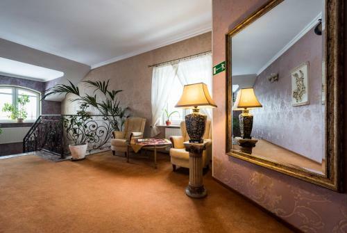 Hotel Pa?ac Akropol