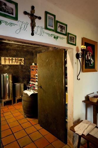 Vineyard Cottage Lustek