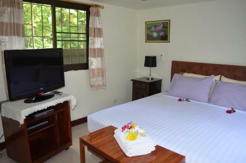 Home Stay Stc Bed And Breakfast