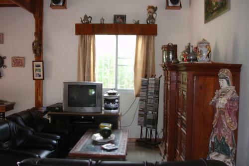 Home Stay Stc Bed And Breakfast