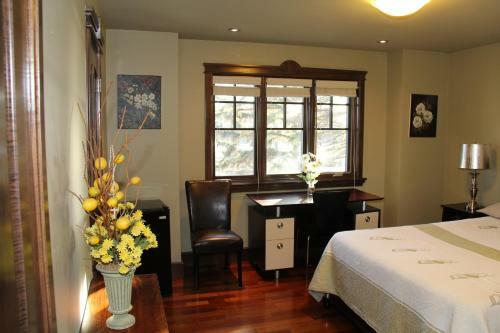 Hostal Westmount River Inn