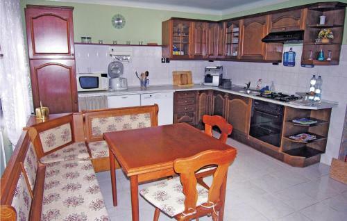Holiday Home Kat� Utca-si�fok