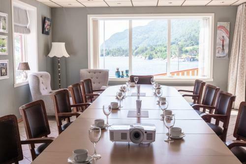 Lavik Fjord Hotel