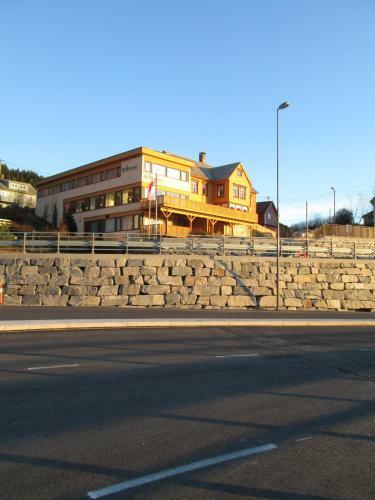Lavik Fjord Hotel