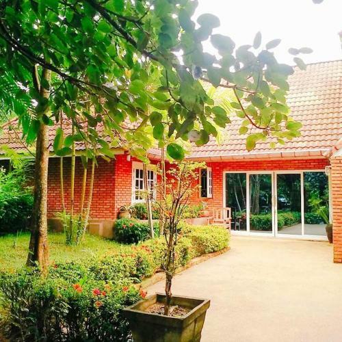 Hotel Saimoonbury Resort