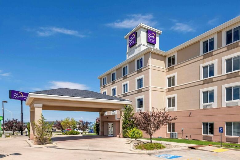 Hotel Sleep Inn & Suites