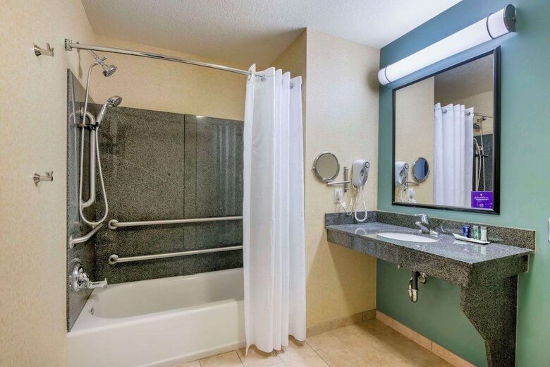 Hotel Sleep Inn & Suites
