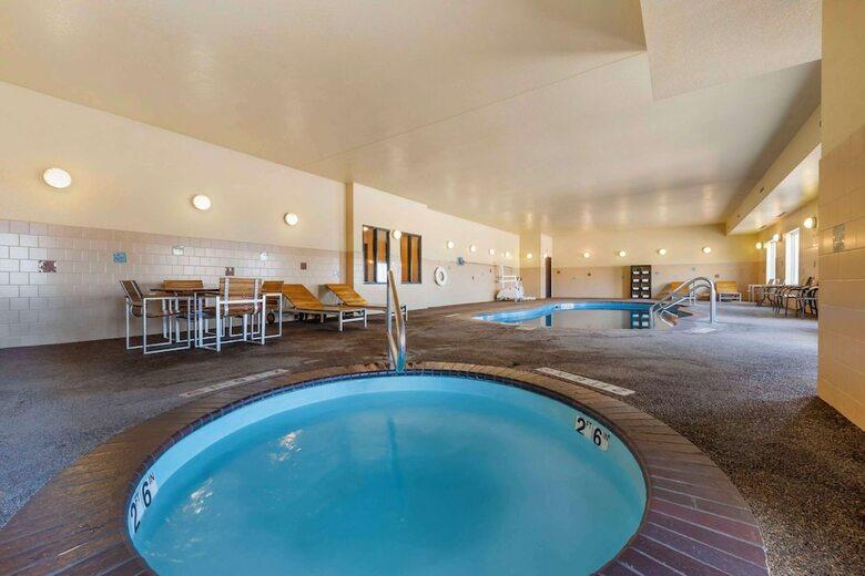 Hotel Sleep Inn & Suites