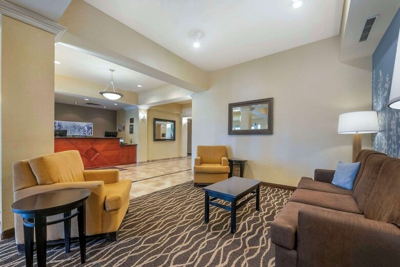 Hotel Sleep Inn & Suites