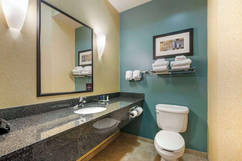 Hotel Sleep Inn & Suites