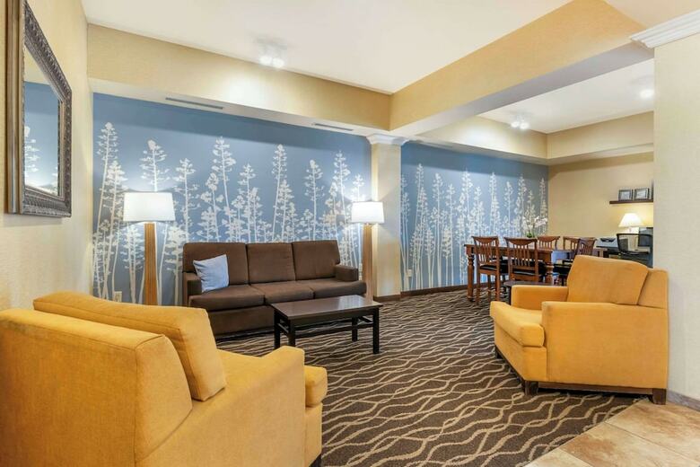 Hotel Sleep Inn & Suites