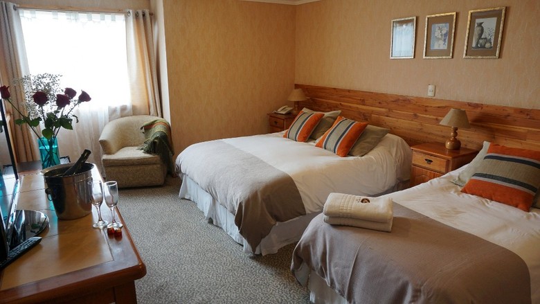 Hotel Borde Lago