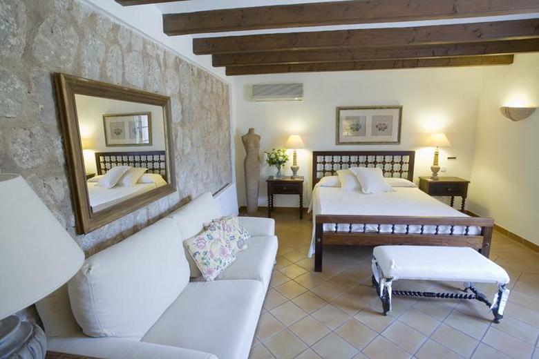 Hotel Can Quatre