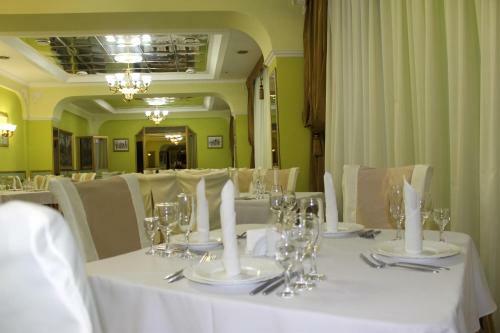 Alexandrovskiy Hotel