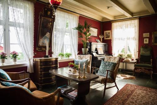 Walaker Hotel