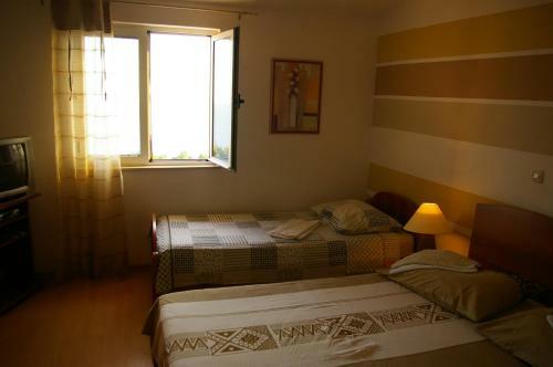 Hostal Dobrila Guesthouse
