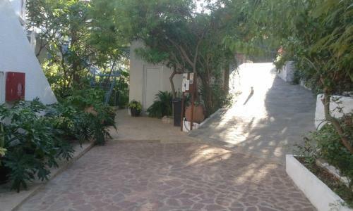 Posada Milios Studios