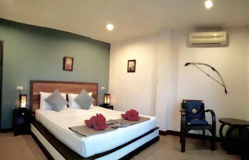 Hostal Samui Pink House