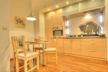 Davinci - Angel City Apartments
