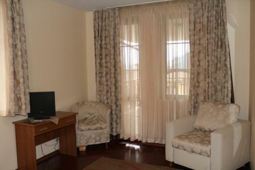Hostal Dyulgerite Complex