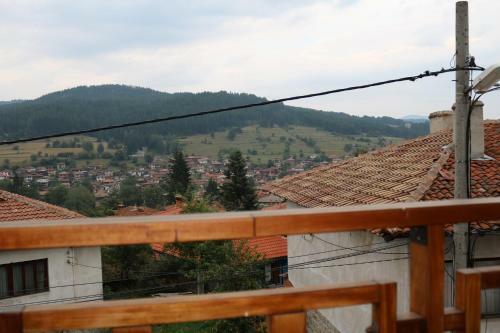 Hostal Dyulgerite Complex
