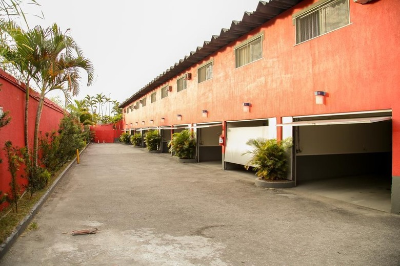 Motel Mambo - Adults Only