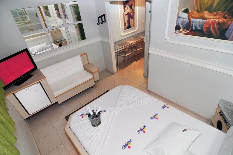 Motel Mambo - Adults Only