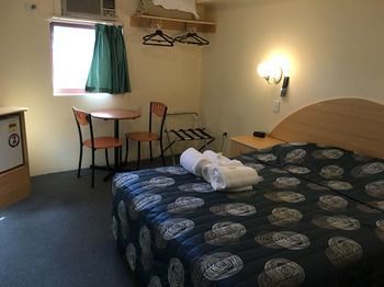 Sleep Express Motel