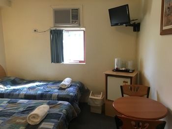 Sleep Express Motel