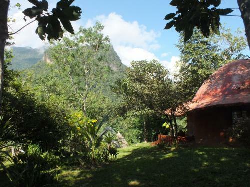 Bed & Breakfast Chiang Dao Roundhouses