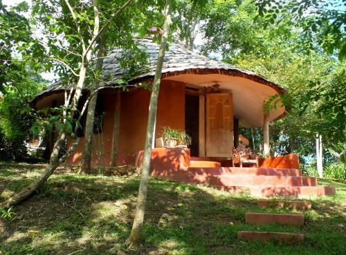 Bed & Breakfast Chiang Dao Roundhouses