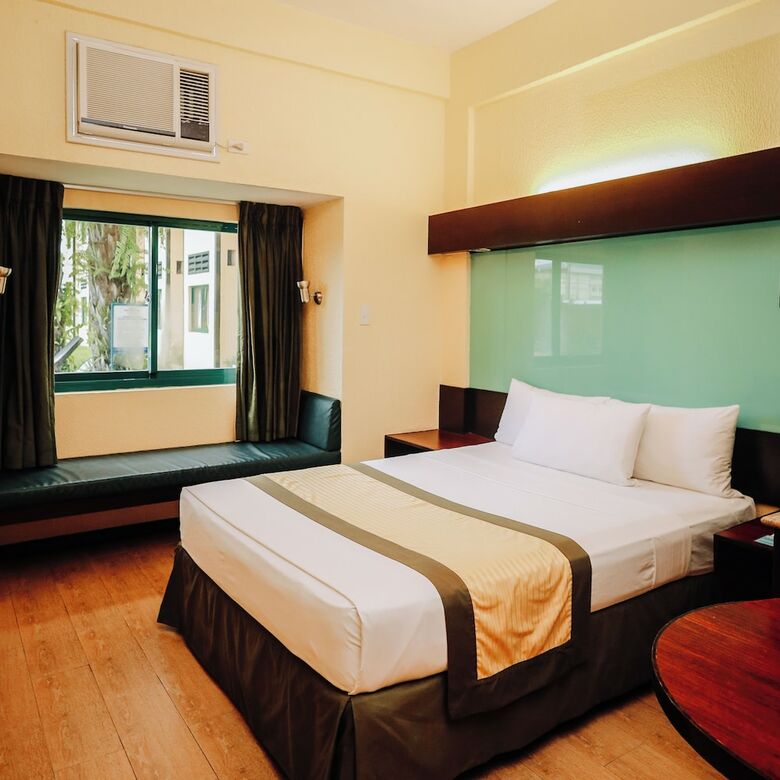 Hotel Microtel By Wyndham Cabanatuan