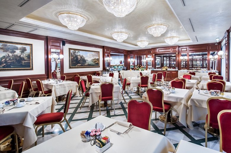 Royal Hotel Carlton