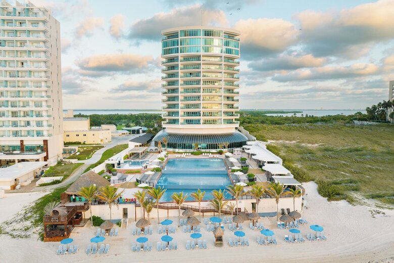 Hotel Seadust Cancun Family Resort