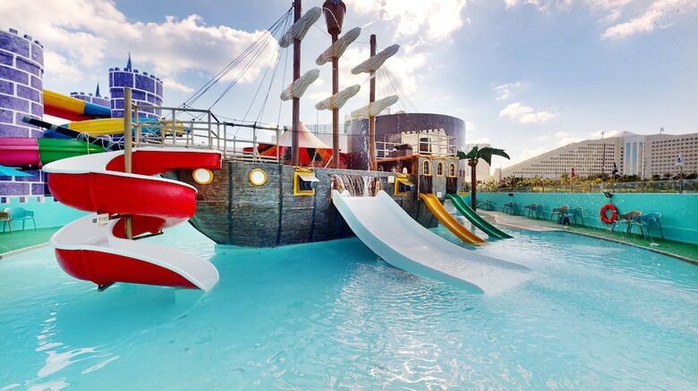 Hotel Seadust Cancun Family Resort