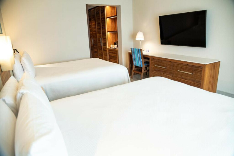 Hotel Emporio Cancun