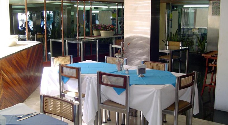 Hotel Universo
