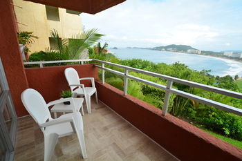 Hotel Loma Del Mar