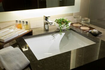 Park Taipei Hotel