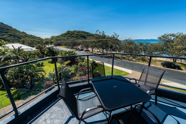 Hotel Rosslyn Bay Resort