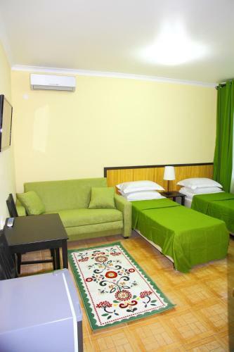 Hostal Guest House Alyans
