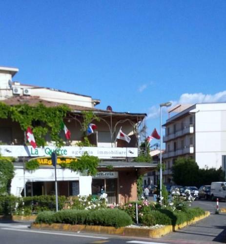Hostal Eurotravel Bed And Car