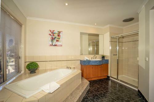 Serviced Houses Melbourne Airport