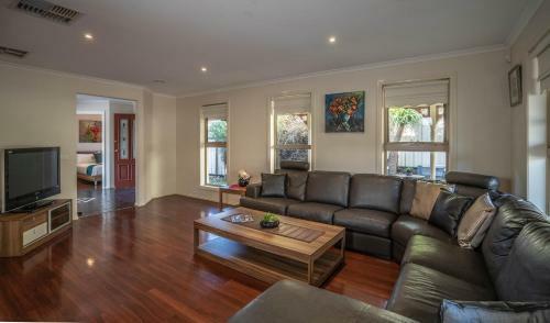 Serviced Houses Melbourne Airport